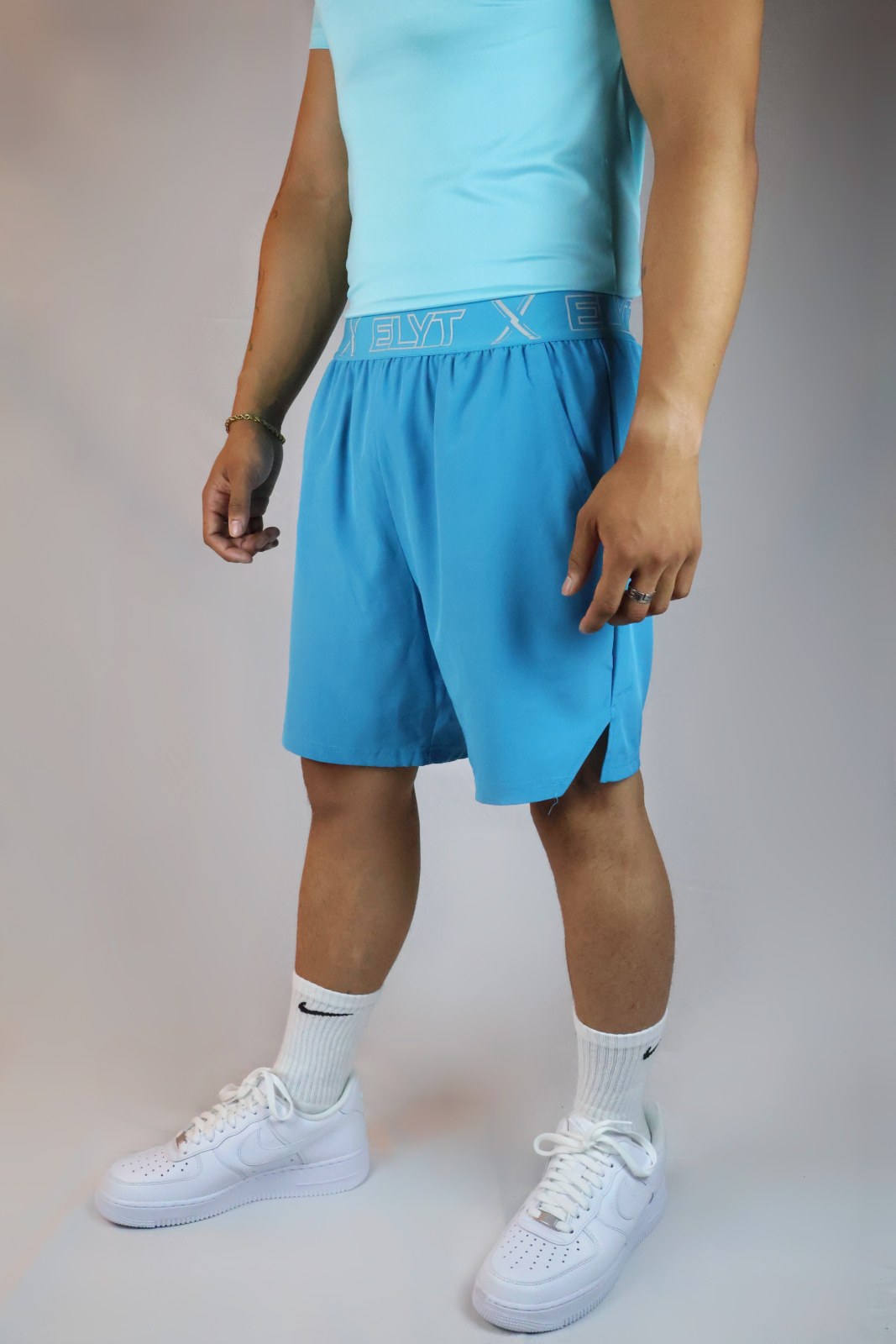 Show image 2